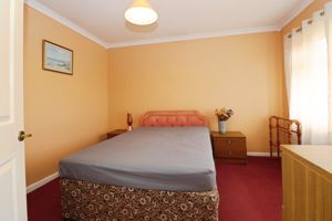 Station Road Alresford- click for photo gallery